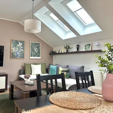 Cozy For Couples, Friends & Families Apartment Bratislava