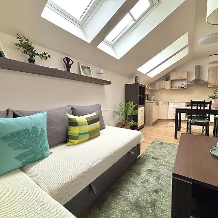 Апартаменты Cozy For Couples, Friends & Families *