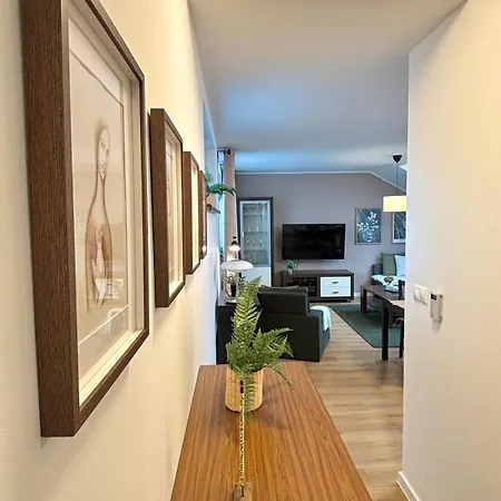 דירה Cozy For Couples, Friends & Families *