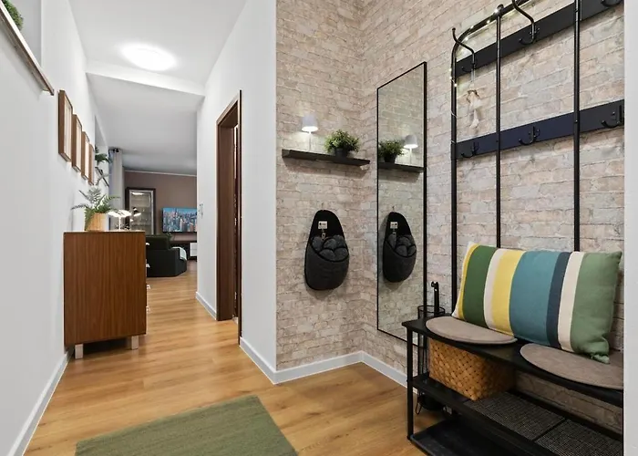 Appartamento Cozy For Couples, Friends & Families Bratislava